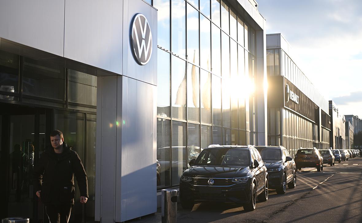 
                    Нижегородский суд арестовал активы Volkswagen в России

                